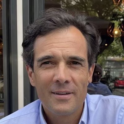 Damien Cade, dirigeant et fondateur d’Atout Senior à Écully