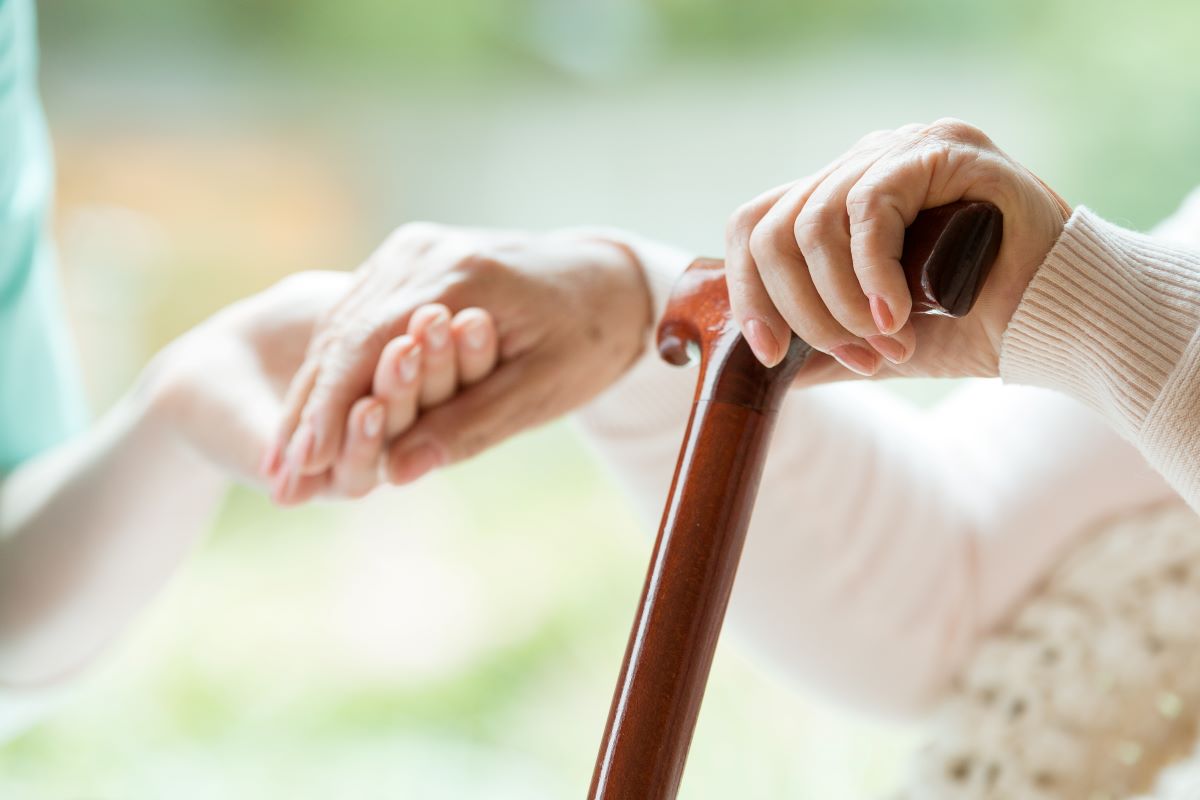 Aide à domicile pour seniors à Écully et Lyon